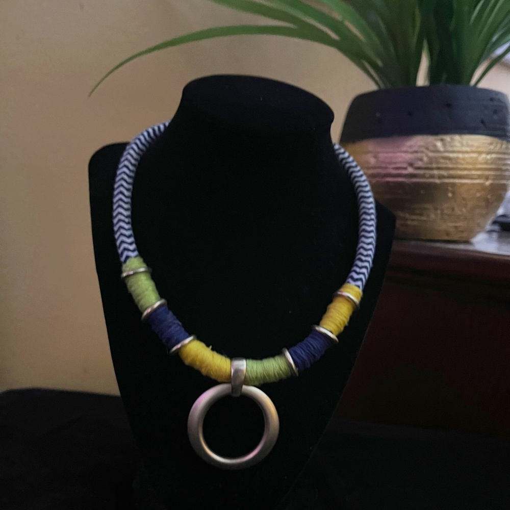 Womens 18" Multi Color Necklace - Navy, Yellow & Green w/Gold Hardware